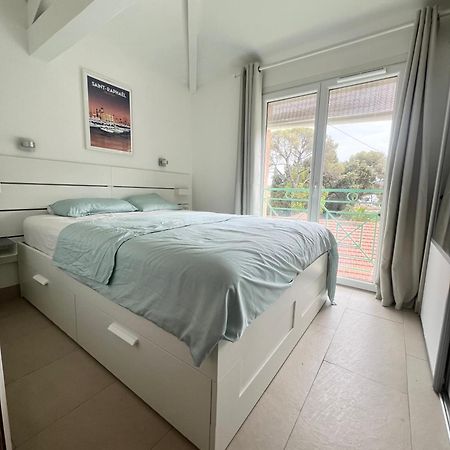Ferienwohnung Duplex T3 Boulouris Pieds Dans L Eau Saint-Raphaël Exterior foto