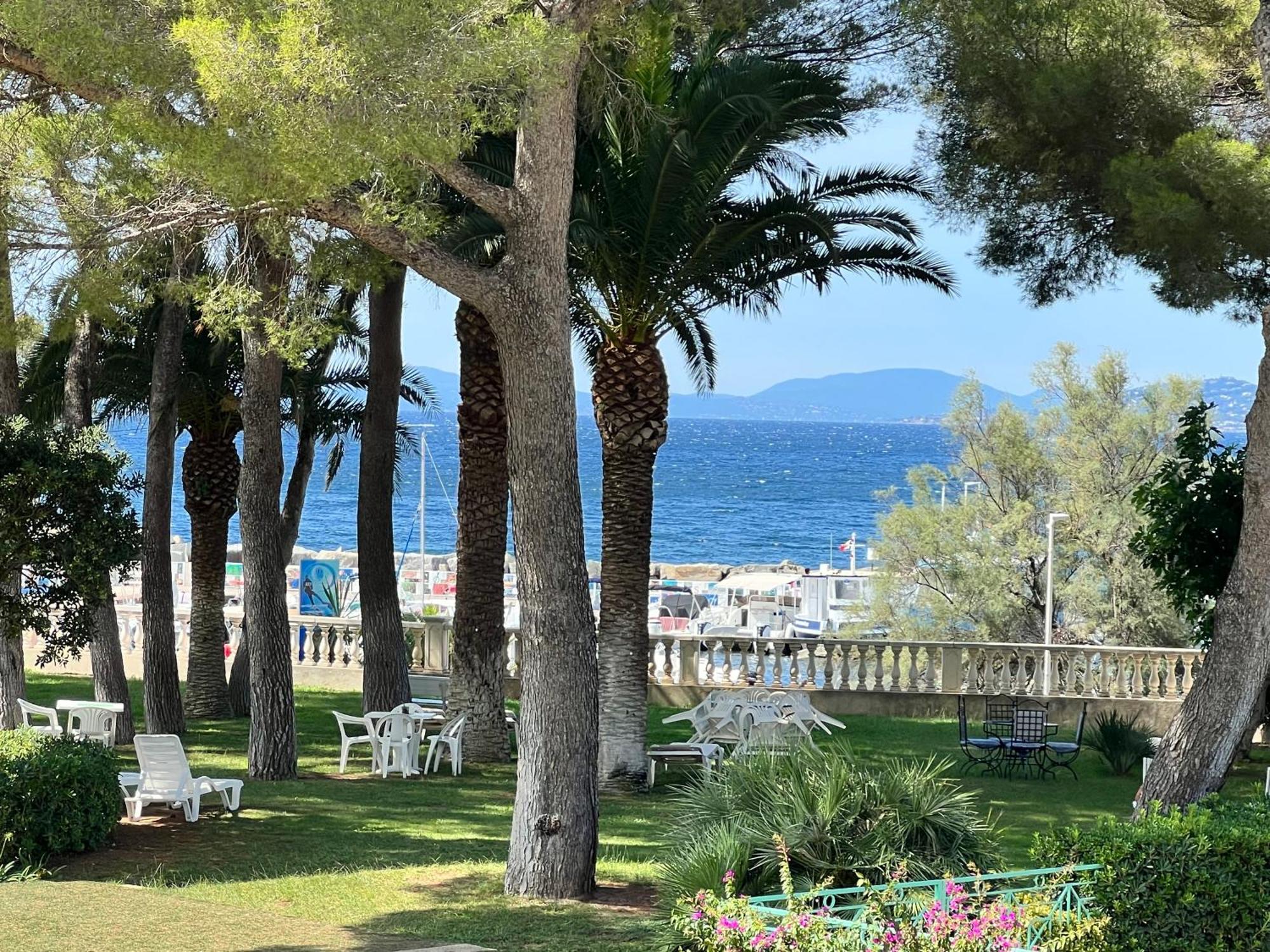 Ferienwohnung Duplex T3 Boulouris Pieds Dans L Eau Saint-Raphaël Exterior foto